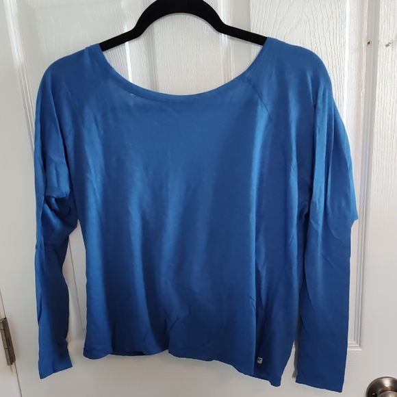Fabletics Blue backless Top - Picture 2 of 4